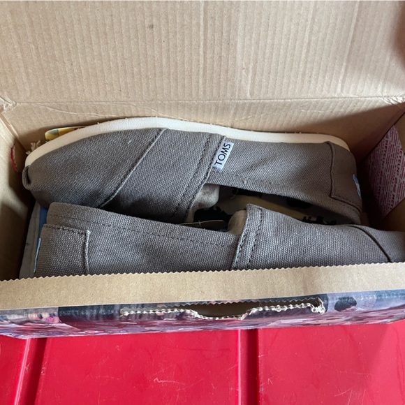 BNWT Tom’s Classics for tiny feet - W5 - Picture 3 of 5
